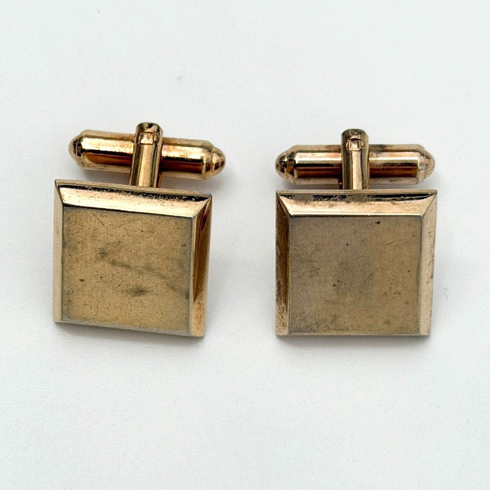 Vintage Hickok Gold Tone Square Beveled Toggle Back Cufflinks Mens Formal Wear